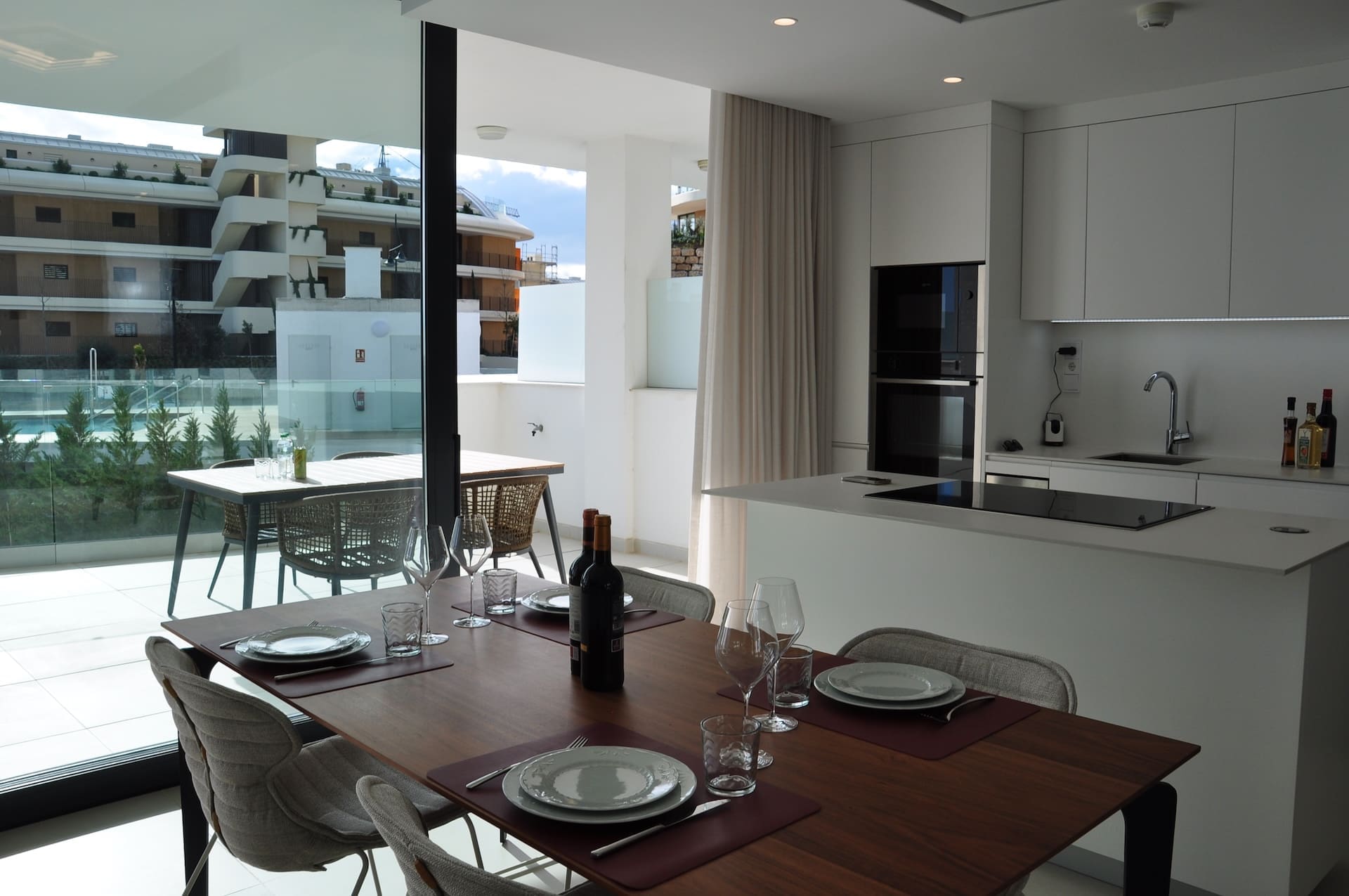 Move-in ready luxury apartment in Higuerón West with sea views and high-end finishes For sale with MDR Luxury Homes 0087 Move-in ready luxury apartment in Higuerón West with sea views and high-end finishes. For sale with MDR Luxury Homes.